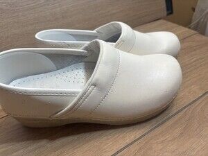 Sanita White Leather Women's Comfort Slip Resistant Clogs